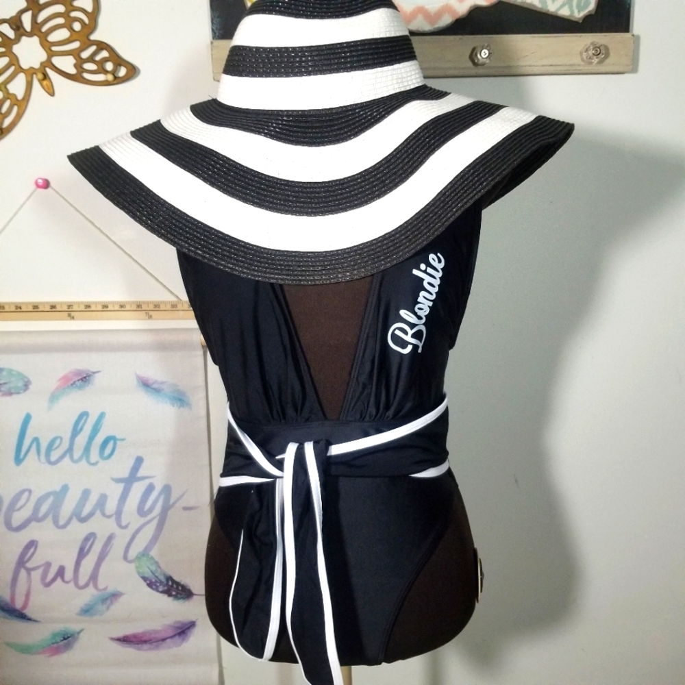 BNWT Barbie Black and White Beach Sun Hat Wide Brim